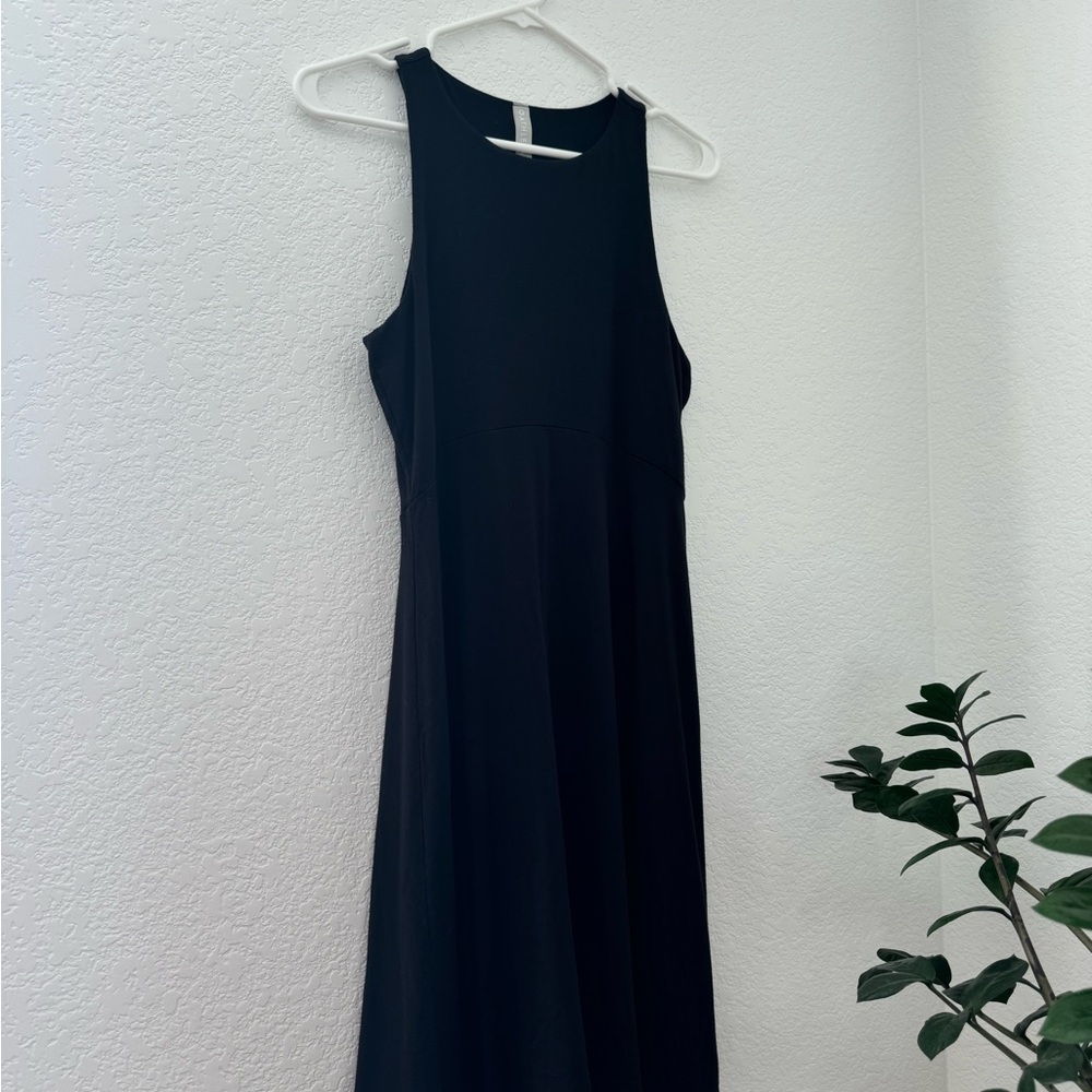 Elegant Black Sleeveless Dress